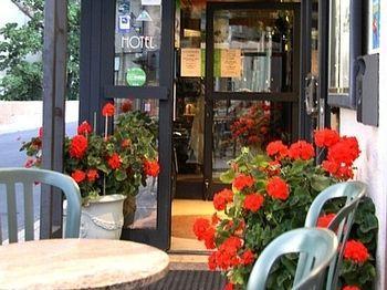 Les Chemins Francis - Modern Hotel Bagnols-les-Bains Bagian luar foto