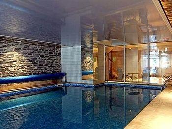 Les Chemins Francis - Modern Hotel Bagnols-les-Bains Bagian luar foto