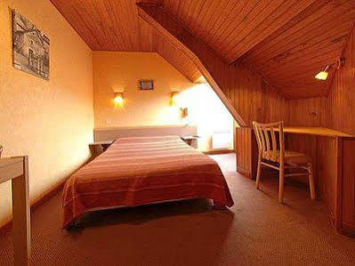 Les Chemins Francis - Modern Hotel Bagnols-les-Bains Bagian luar foto