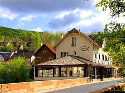 Les Chemins Francis - Modern Hotel Bagnols-les-Bains Bagian luar foto
